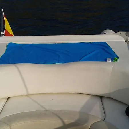 Barco Colon Botel